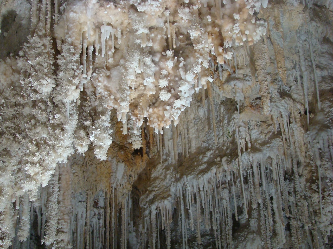 cave, stalactites, stalagmites